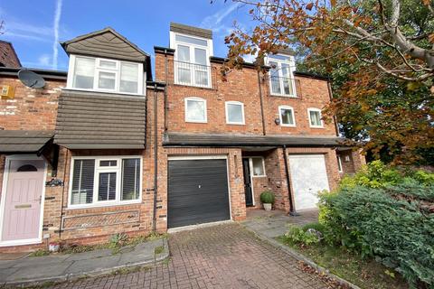 3 bedroom townhouse for sale, Clarence Court, Wilmslow