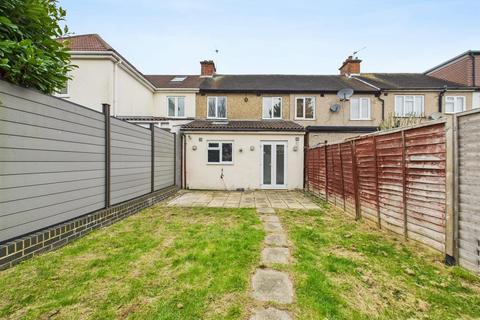 9 Manningtree Road, Ruislip, HA4 0ER