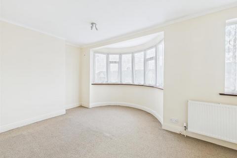9 Manningtree Road, Ruislip, HA4 0ER