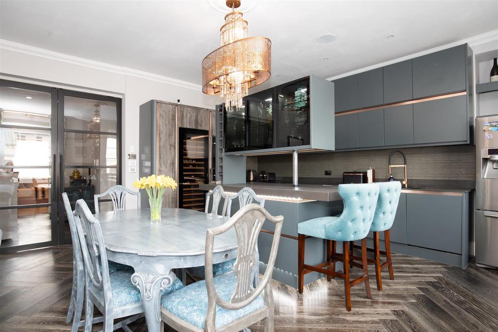 Open plan Lounge / Kitchen