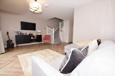 3 bedroom end of terrace house for sale, Lady Nancy Crescent, Blantyre
