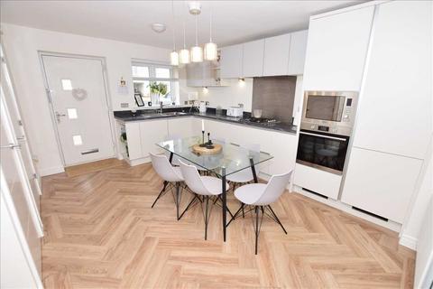 3 bedroom end of terrace house for sale, Lady Nancy Crescent, Blantyre
