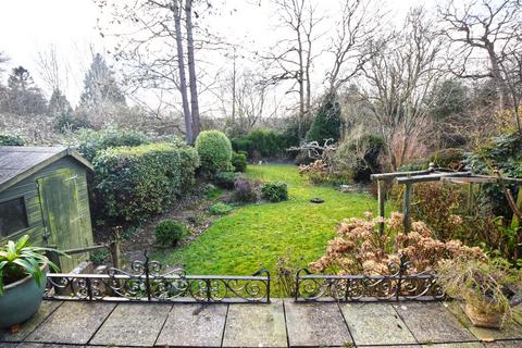 2 bedroom bungalow for sale, Oakhurst Road, Battle