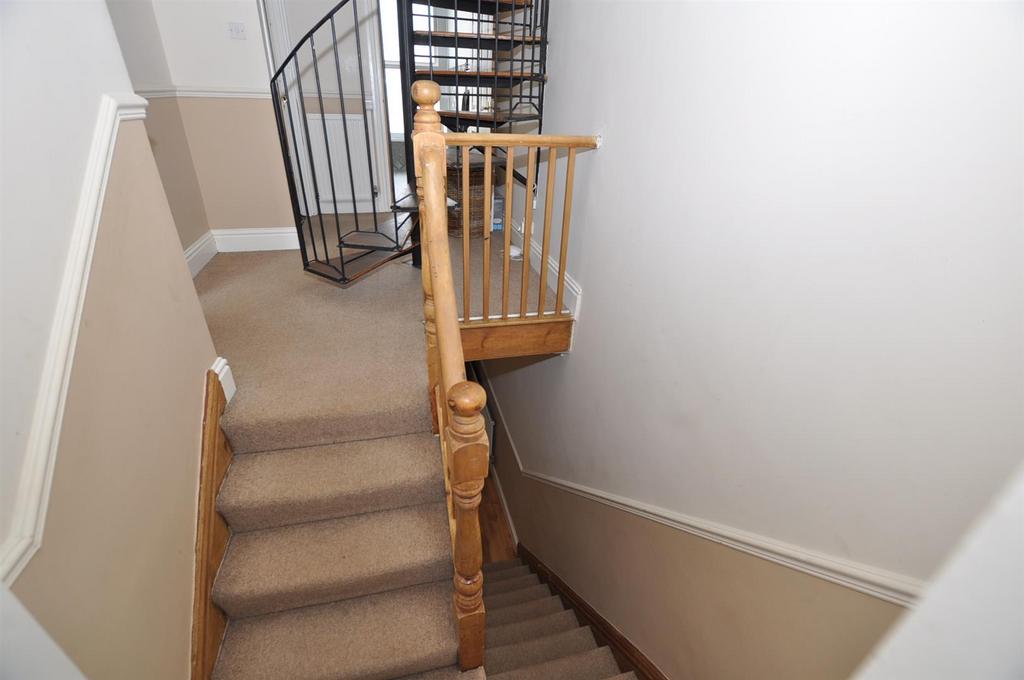 Landing mezzanine level