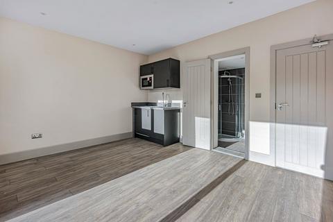31 Noel Road, London, W3 0JD