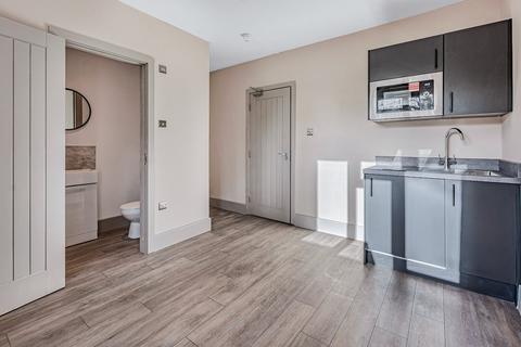 31 Noel Road, London, W3 0JD