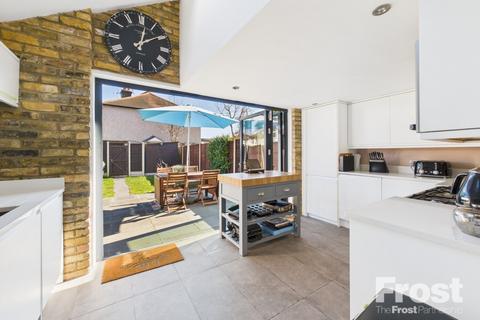 12 Clockhouse Lane, Ashford, TW15 2HH