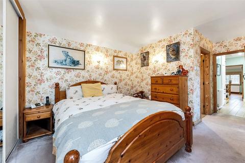 22 Haslingfield Road, Barton, Cambridge, CB23 7AG