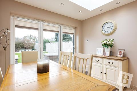 53 Warwick Road, Rainham, RM13 9XU