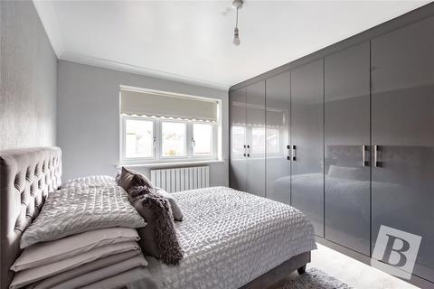 53 Warwick Road, Rainham, RM13 9XU