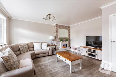 53 Warwick Road, Rainham, RM13 9XU