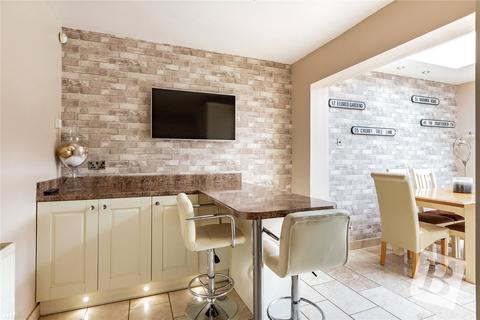 53 Warwick Road, Rainham, RM13 9XU