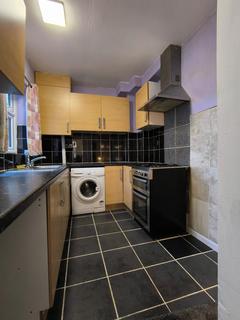 2 bedroom terraced house to rent, Lower Priory Street, Northampton