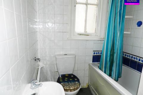 2 bedroom flat for sale, Southbury Road, Enfield EN1