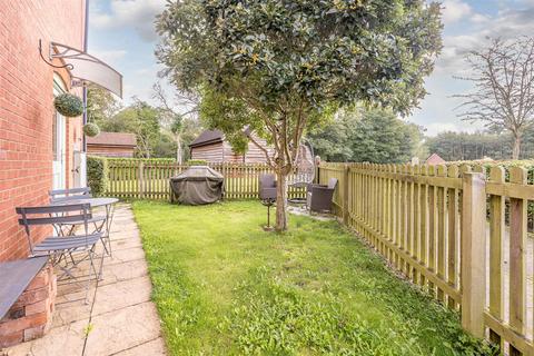 The Weir, 8 Mill Court, Alvechurch, Birmingham, B48 7JY