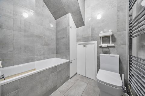 1 bedroom flat to rent, Backwater Place Kingston Upon Thames KT1