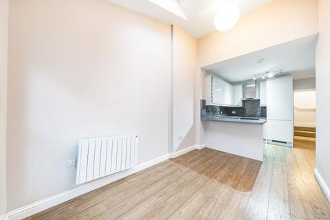 1 bedroom flat to rent, Backwater Place Kingston Upon Thames KT1