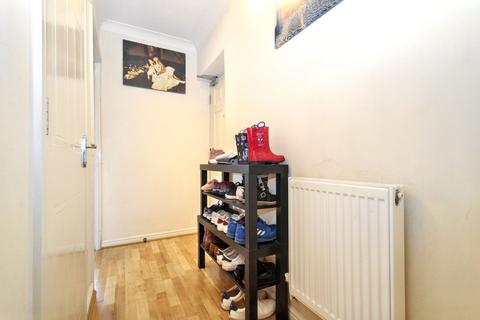 4 Morton Close, Uxbridge, UB8 3WR