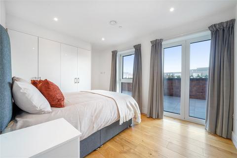 2 bedroom flat to rent, West Green Road, London, N15