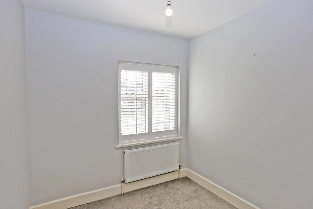 Bedroom 4.jpg