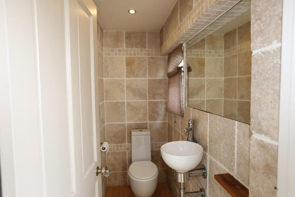 Downstairs WC.jpg