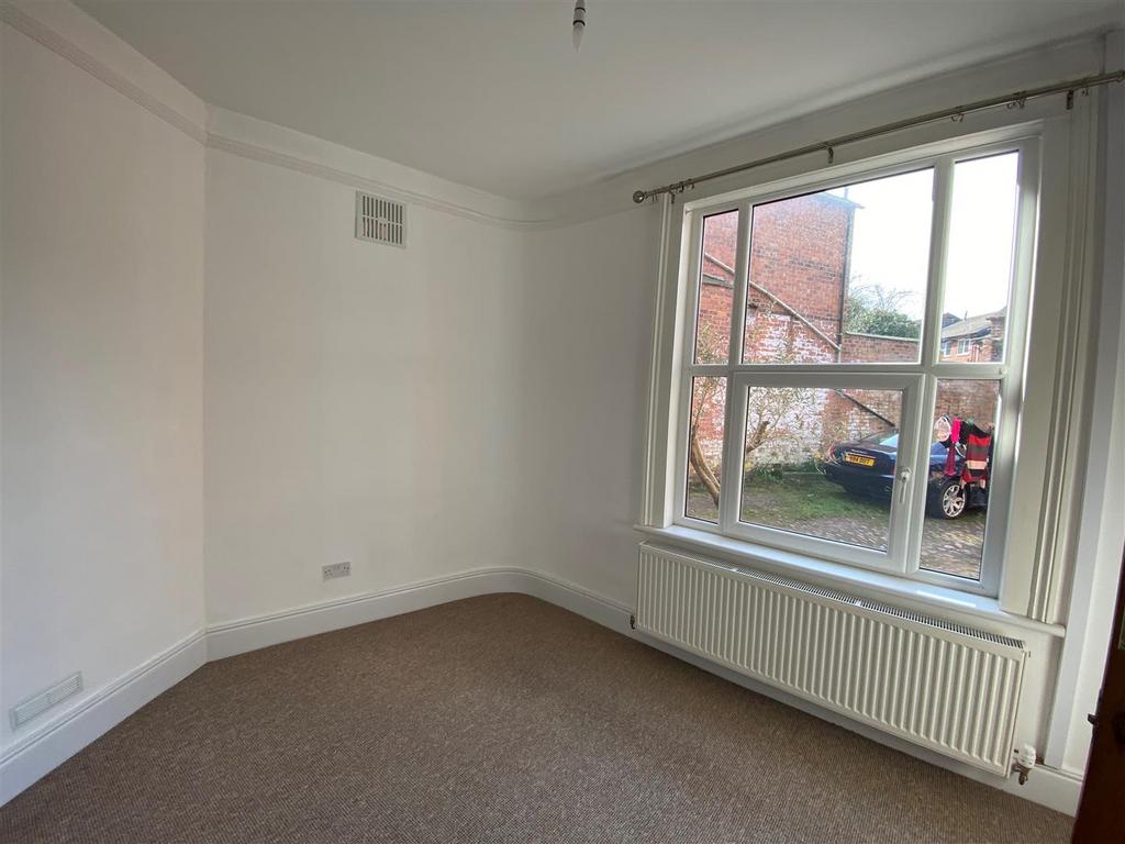 Bedroom..jpg