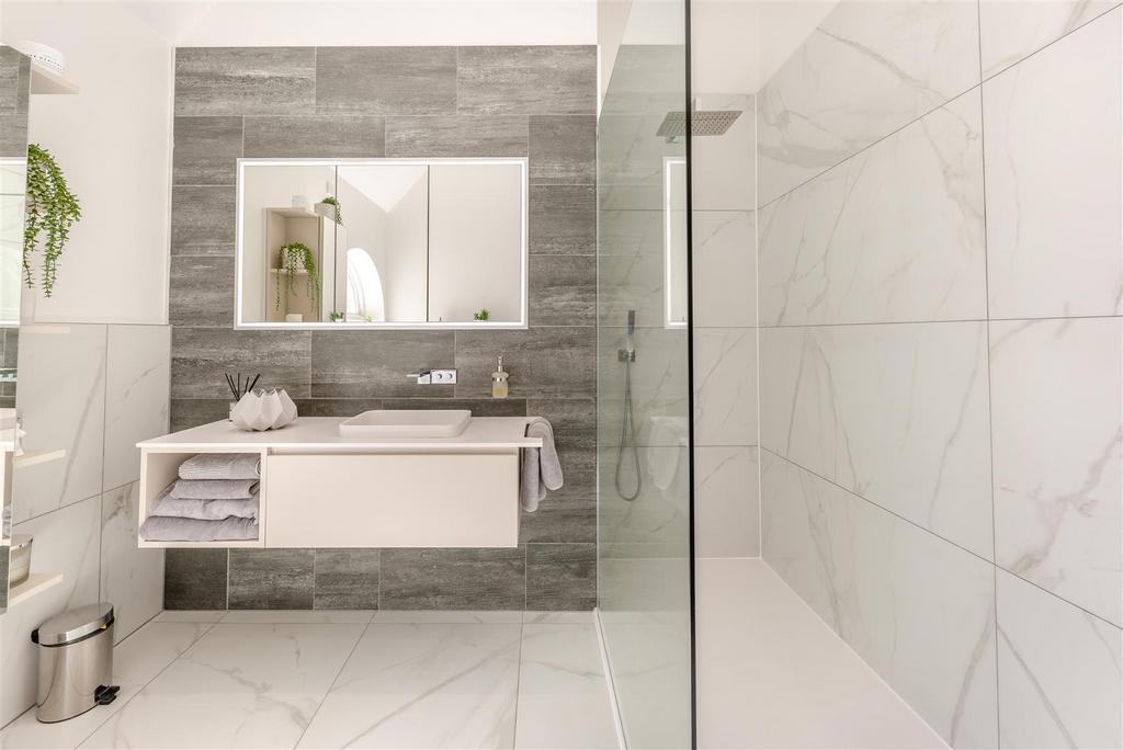 8567712-interior36.jpg