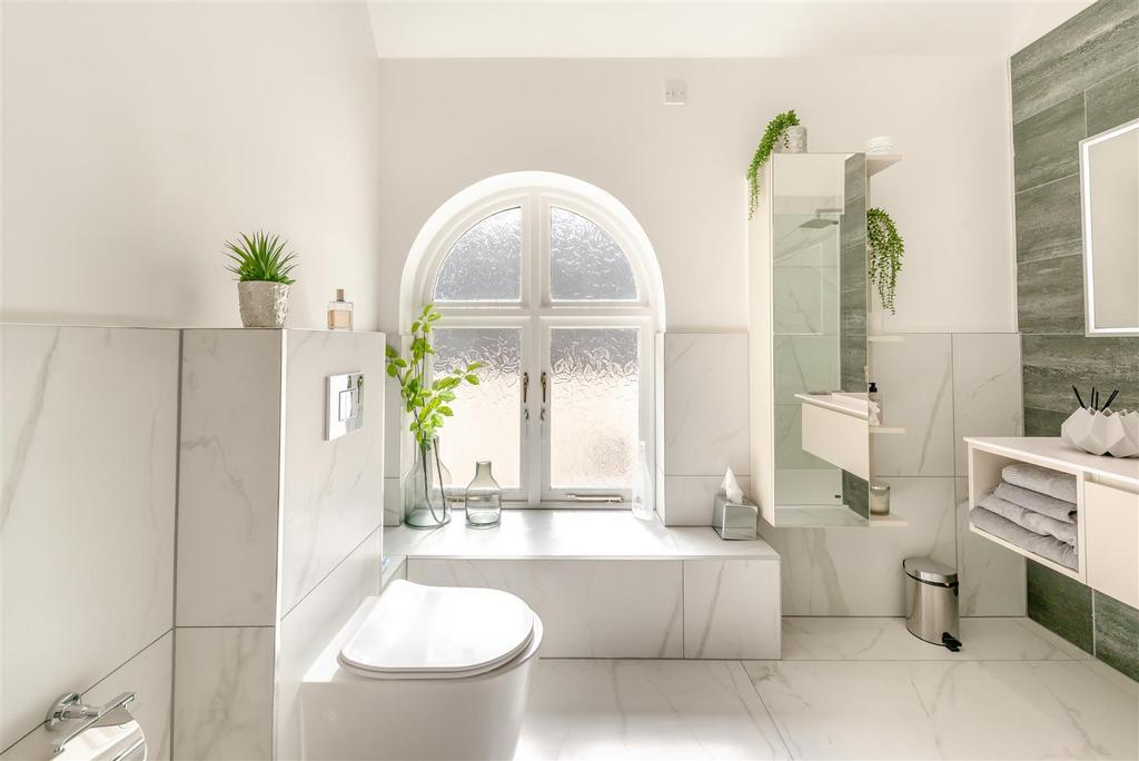 8567712-interior35.jpg