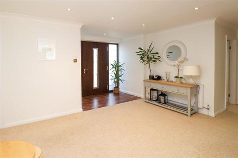 49 Basingbourne Road, Fleet, GU52 6TG