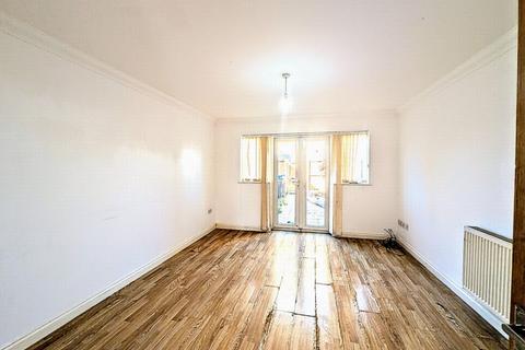 3 bedroom semi-detached house for sale, High Street, Garlinge, CT9