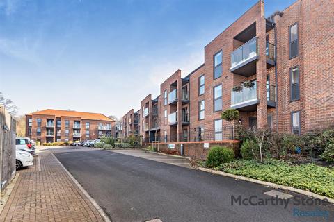 2 bedroom apartment for sale, Austen Place, Lower Turk Street, Alton