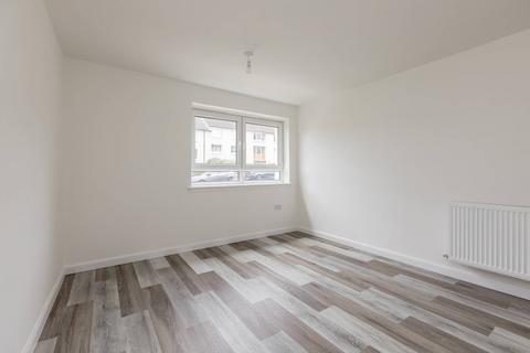 16/2 Firrhill Drive, Edinburgh, EH13 9ET