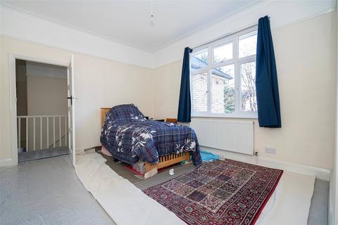3 bedroom apartment for sale, Brownlow Road, London, N11