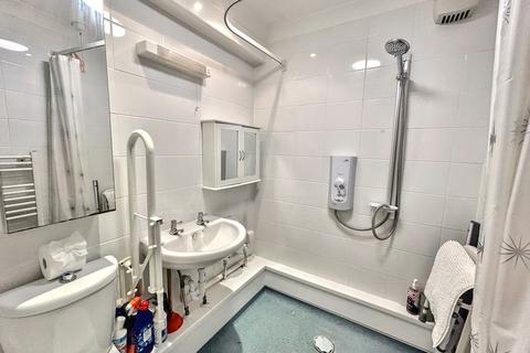2 bedroom retirement property for sale, Poole Park