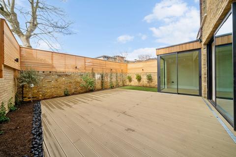 5 bedroom detached house to rent, Ravenscourt Square, Hammersmith W6