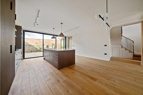 5 bedroom detached house to rent, Ravenscourt Square, Hammersmith W6