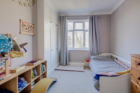 23 Cavendish Gardens, Westcliff-on-sea, SS0 9XR