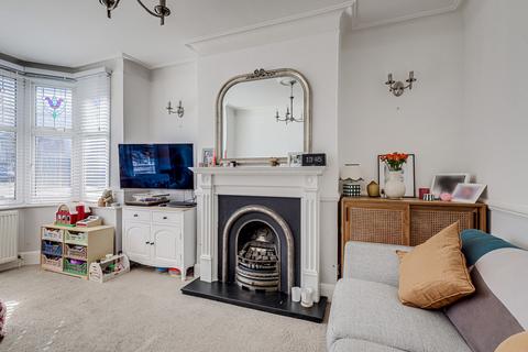 23 Cavendish Gardens, Westcliff-on-sea, SS0 9XR