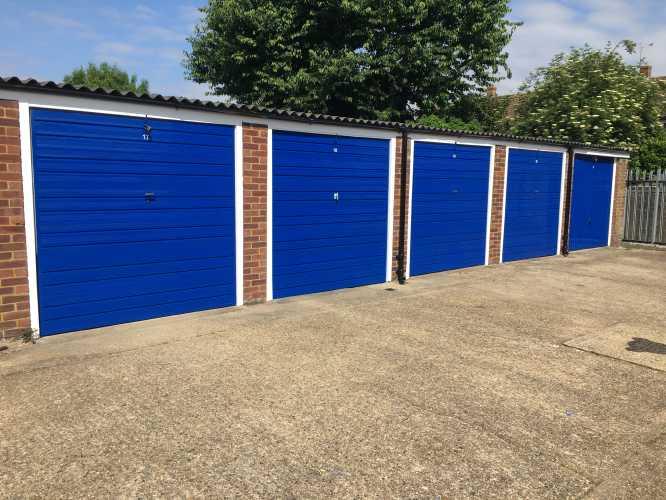 Lowlands Gardens Romford RM7 Garage 152 Pcm 35 Pw 