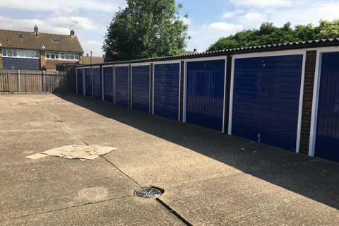 undefined, Lowlands Gardens, Romford RM7