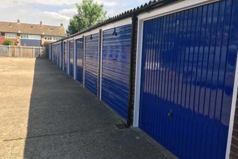 undefined, Lowlands Gardens, Romford RM7