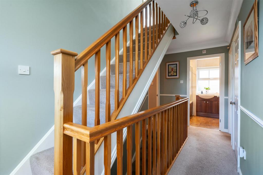 34 Whitefields Gate 6.jpg