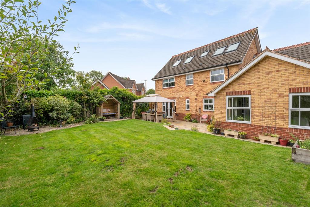 34 Whitefield Gate 16.jpg