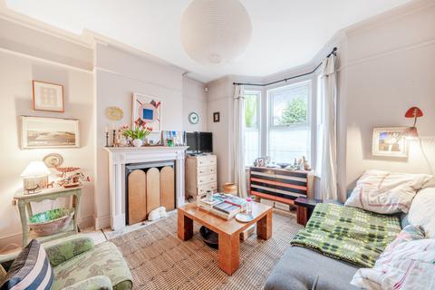 63 Henry Road, Gloucester, GL1 3DX