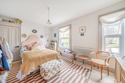 63 Henry Road, Gloucester, GL1 3DX