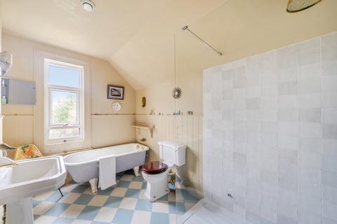 63 Henry Road, Gloucester, GL1 3DX