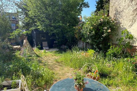 63 Henry Road, Gloucester, GL1 3DX