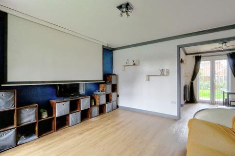 2 bedroom end of terrace house to rent, Bishopton Road, Middlesbrough, TS4