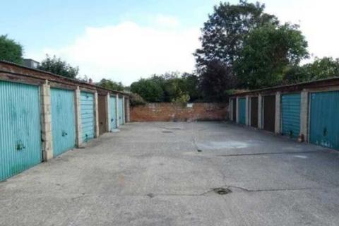 Garage to rent, Crescent Road, Reading RG1