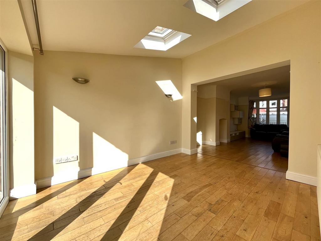 Dining Area Aspect 3